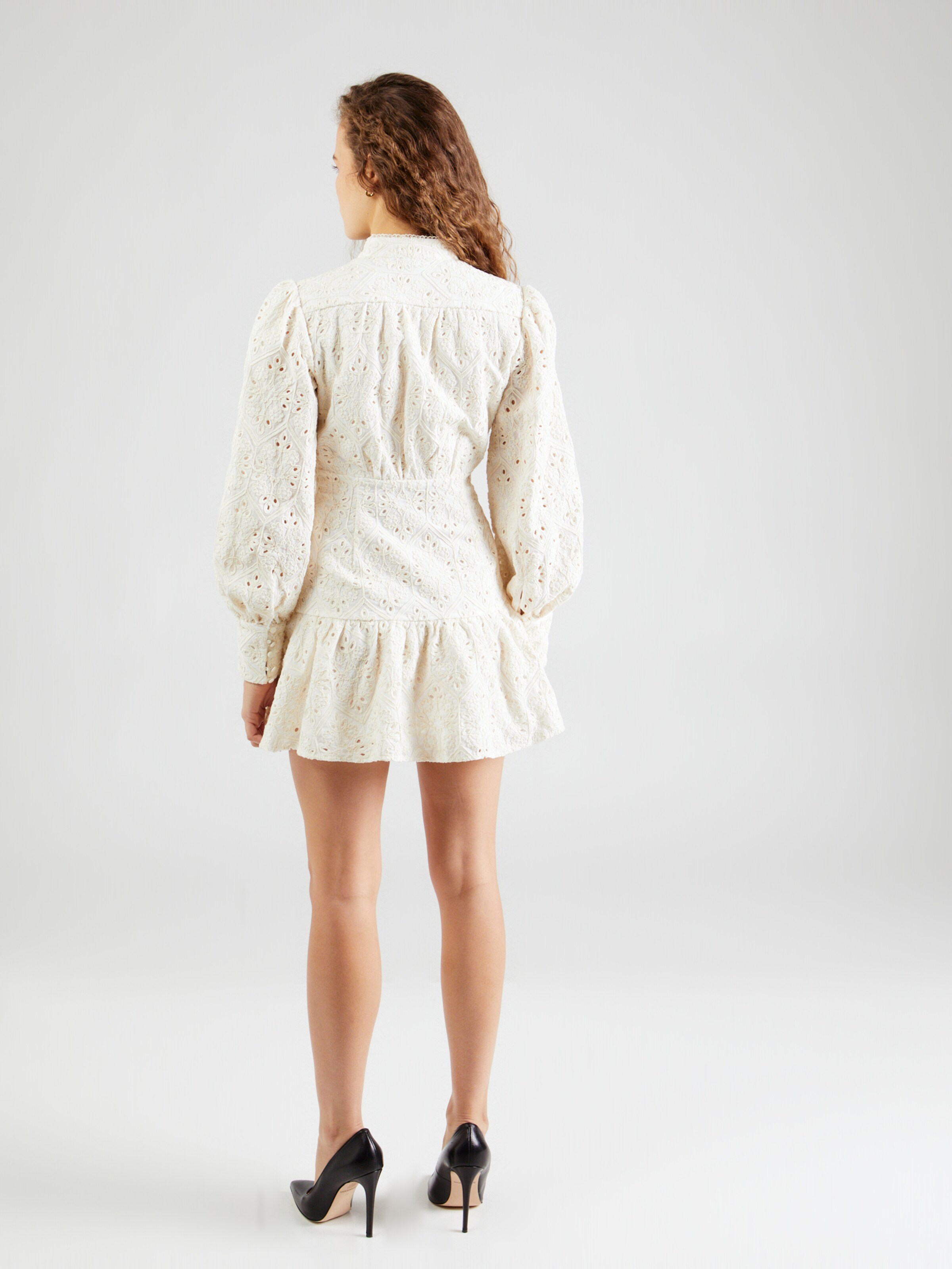 Bardot Jurk in Ivoor ABOUT YOU