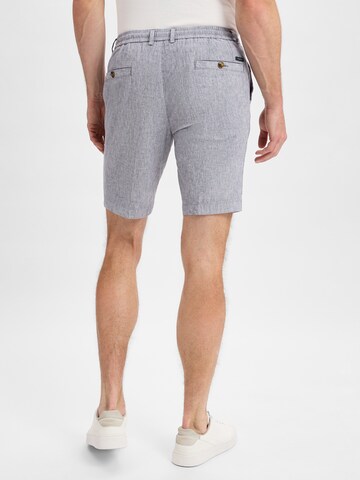 bugatti Regular Shorts in Blau
