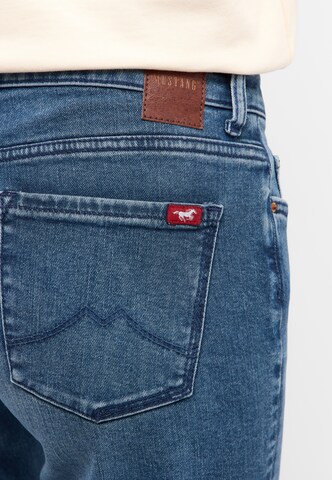 MUSTANG Regular Jeans in Blau