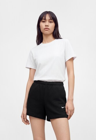 Nike Sportswear Regularen Hlače 'Studio' | črna barva
