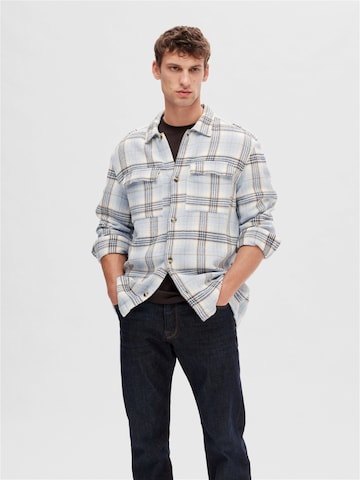 SELECTED HOMME Regular fit Button Up Shirt in Blue: front