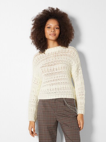 Pull-over Bershka en beige : devant