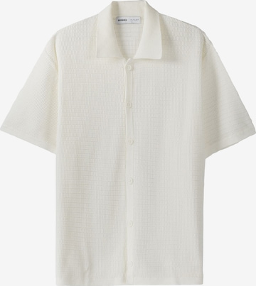 Bershka Button Up Shirt in White: front