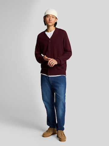 Lyle & Scott Tapered Jeans in Blauw
