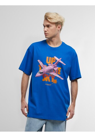 T-Shirt 'Up to the Sky' MT Upscale en bleu : devant
