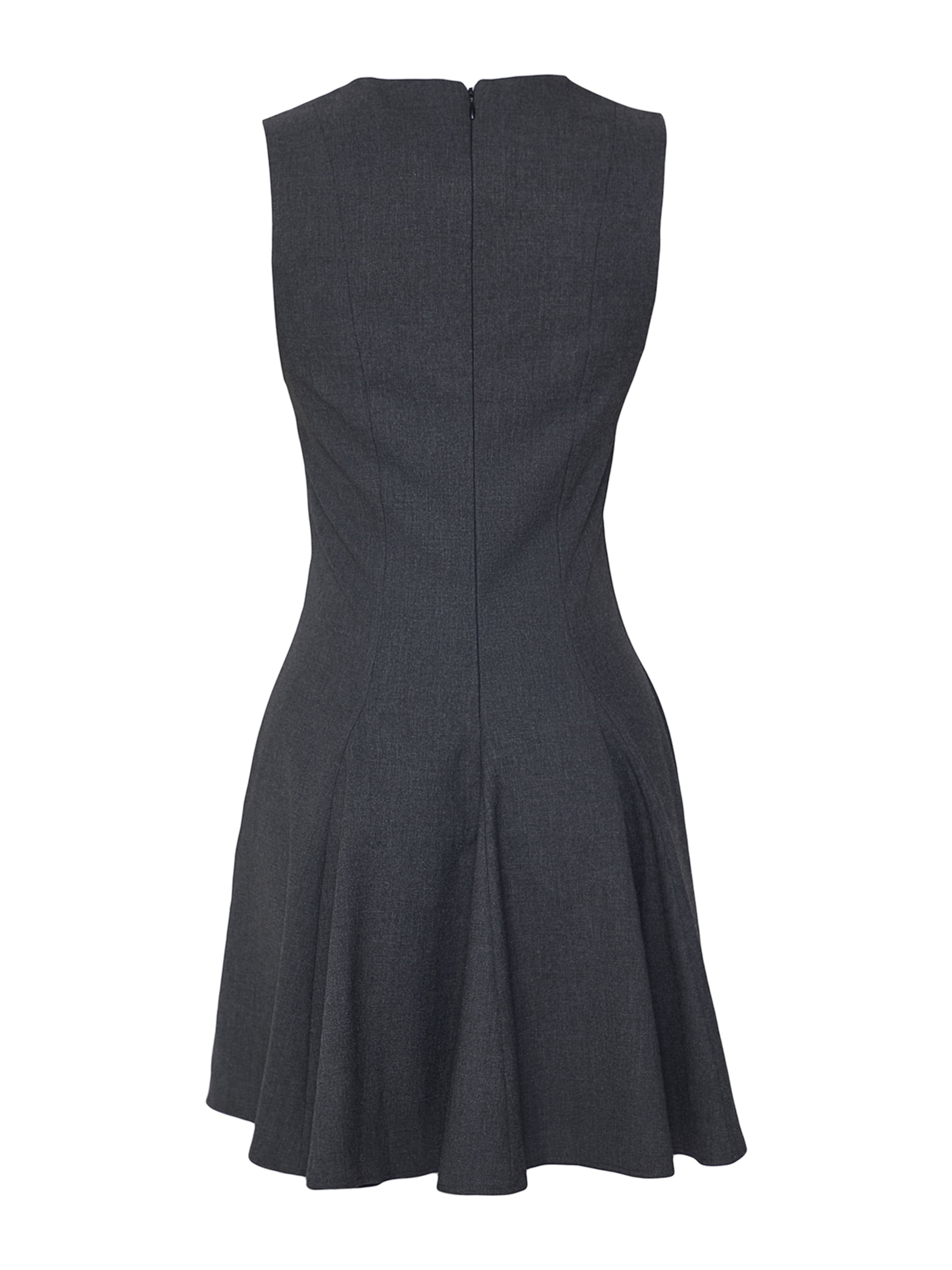 Trendyol Kleid in Grau