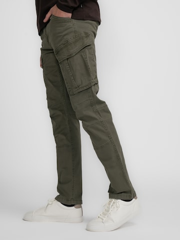 Petrol Industries Tapered Hose 'Kasilof' in Grün
