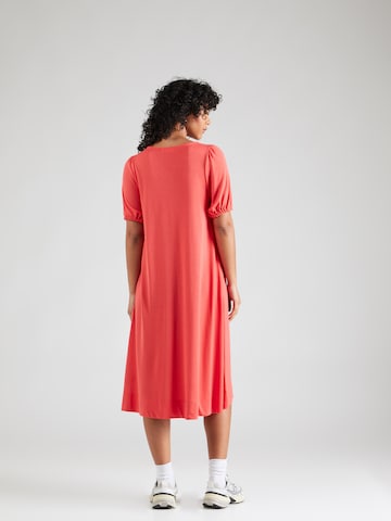 Robe 'Nyeri' Masai en rouge