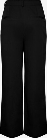 Wide leg Pantaloni con pieghe di PIECES in nero