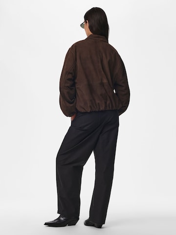 Veste mi-saison PIECES en marron