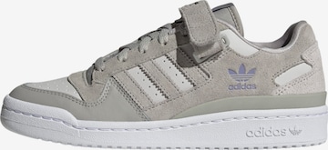ADIDAS ORIGINALS Sneakers in Grey: front