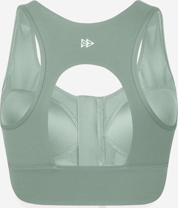 Sport top de la Yvette Sports pe verde