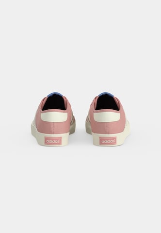 ADIDAS ORIGINALS Låg sneaker 'NISI' i lila