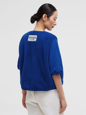 SENSES.THE LABEL Knitted Vest in Blue