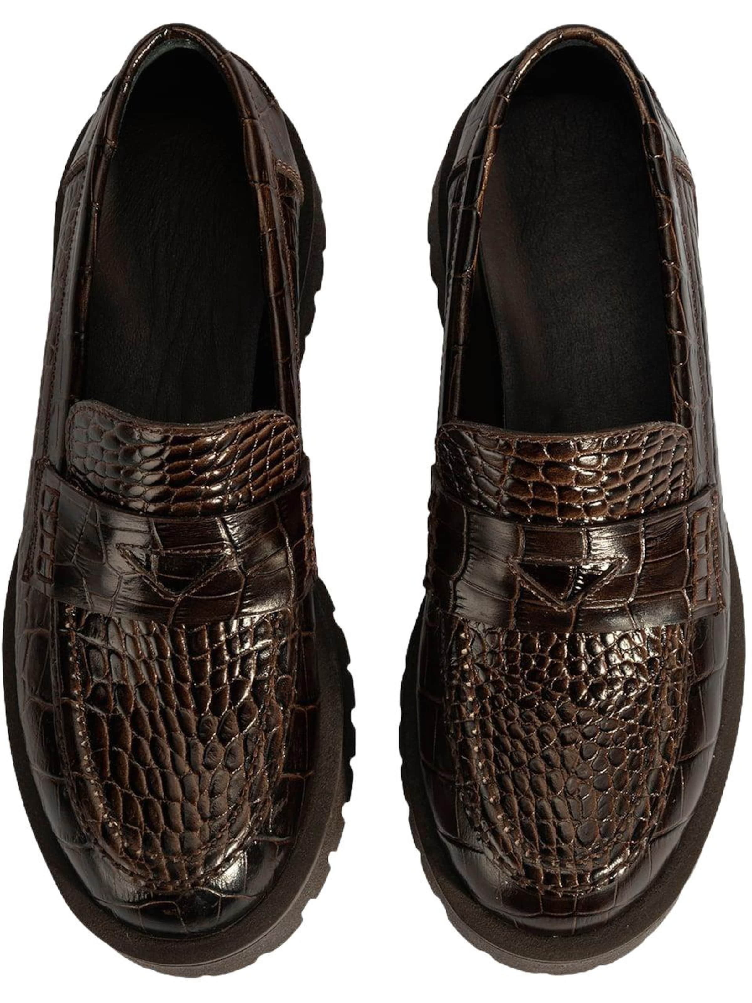 Desa - Zapatillas en marrón