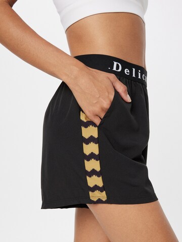 DELICATELOVE Regular Workout Pants 'MASHA' in Black