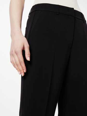 TAIFUN Zwężany krój Spodnie w kant w kolorze czarny