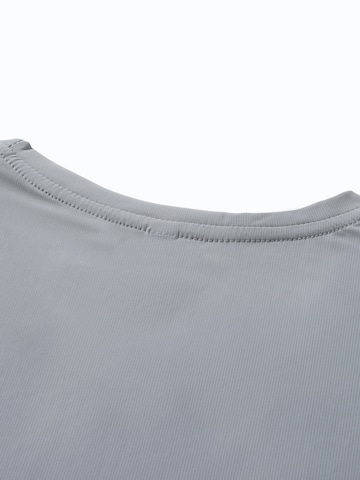 YOUTHUP Performance Shirt 'Hautluft' in Grey