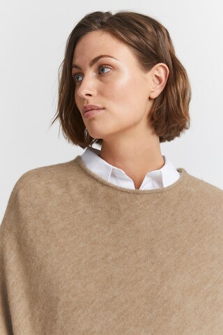 Fransa Cape in Beige