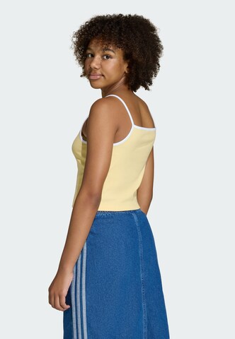 ADIDAS ORIGINALS Top in Geel