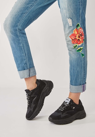 BRITISH KNIGHTS Platform trainers 'GALAXY' in Black