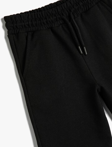 Koton Loosefit Broek in Zwart