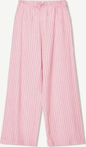 BershkaWide Leg/ Široke nogavice Hlače - roza boja: prednji dio