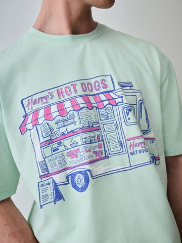 Tricou de la Next pe verde