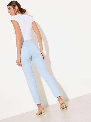 Friends Like These Regular Дънки в синьо