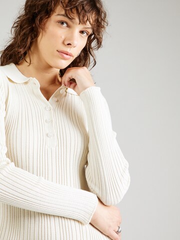 Trendyol Pullover in Beige