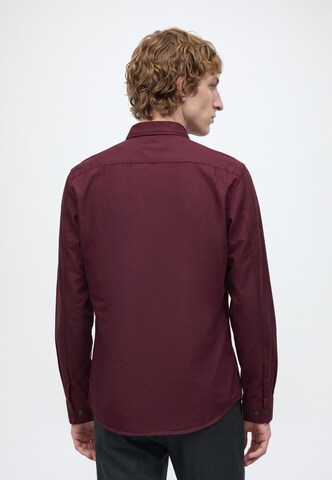 Regular fit Camicia di Lindbergh in rosso: dietro