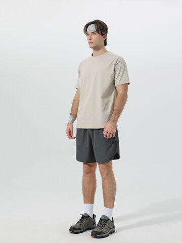 YOUTHUP Performance Shirt 'Trockenbahn' in Beige