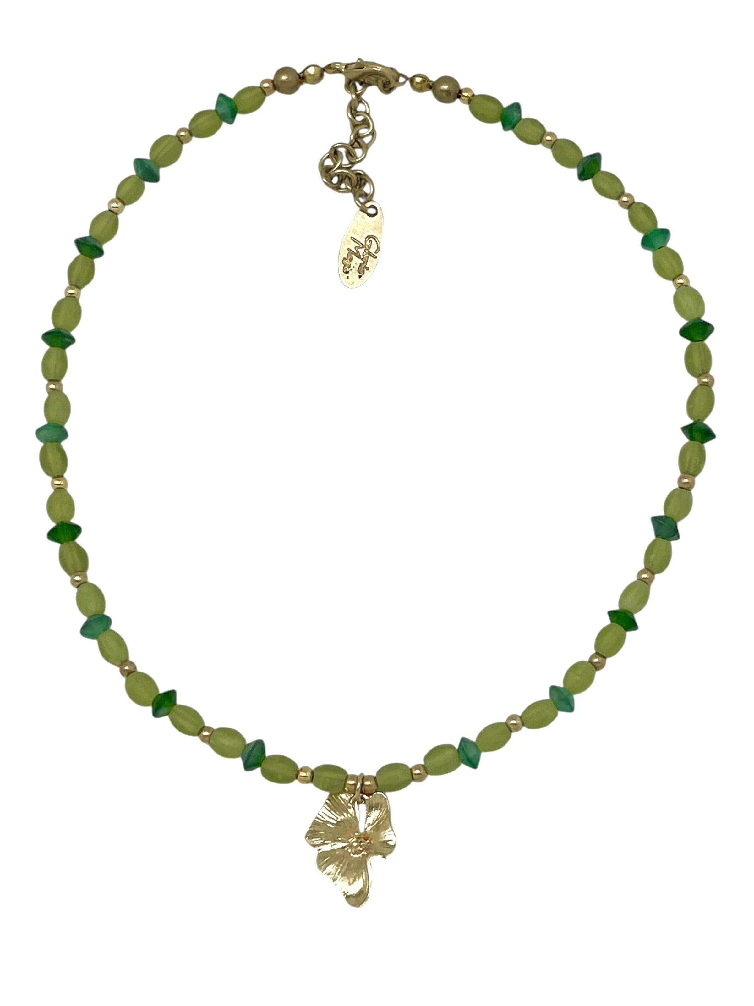 Collana 'Romantic thick necklace with crystal flower in gold and green' di Gloria Mago in verde: frontale