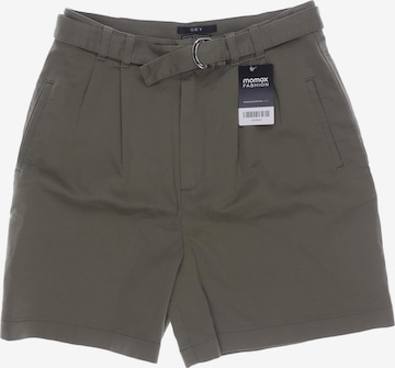 SET Shorts in M in Green: front