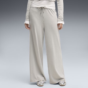 PUMA Wide leg Broek 'Essentials' in Beige: voorkant
