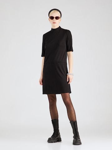 QS - Vestido en negro