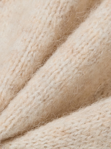 Pull-over Marie Lund en beige