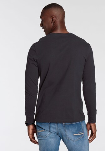DELMAO Shirt in Schwarz