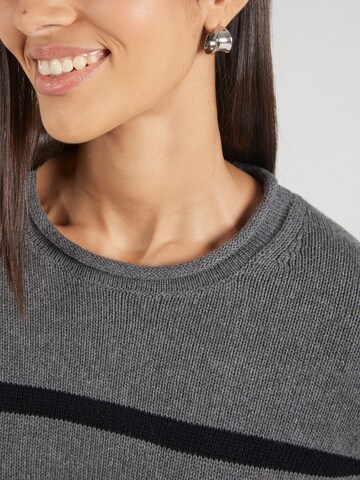 GAP - Jersey en gris