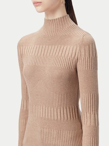 GOBI Cashmere Sweater in Beige