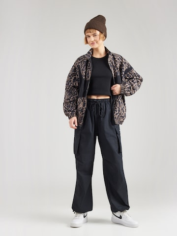 Nike Sportswear Преходно яке в черно