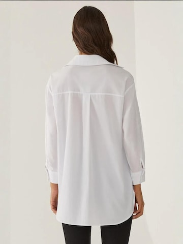 Hiccup - Blusa em branco