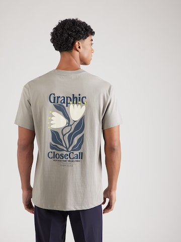 Cars Jeans T-shirt 'PLUYO' i grå: framsida