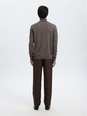SELECTED Sweater 'SLHKRIS' in Brown: back