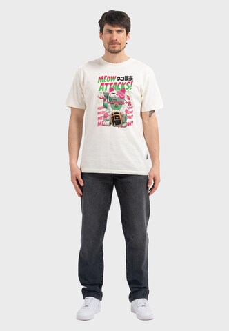 Oldskull Shirt 'Asian Lucky Cat Attack Graphic' in Wit
