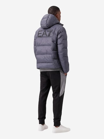 EA7 Emporio Armani Vinterrock '7M002387 AF15956' i grå