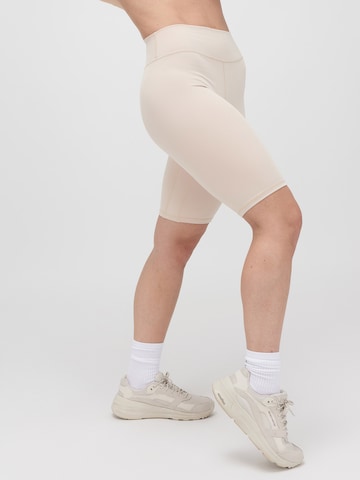 ABOUT YOU x VIAM Studio Skinny Shorts 'Taylor' in Beige: predná strana