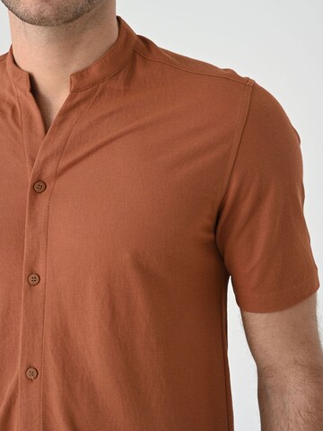 Antioch Regular fit Button Up Shirt in Brown