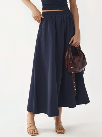 Busem Skirt in Blue: front