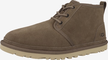 Boots chukka 'Neumel' di UGG in marrone: frontale